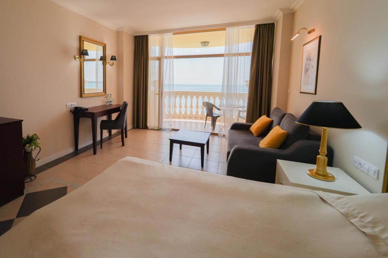 Superior Doppelzimmer mit Meerblick und Balkon (2 Erwachsene + 2 Kinder)